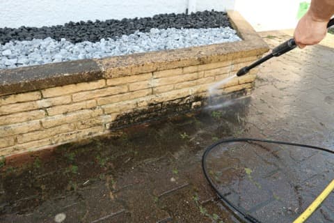 Nettoyage d’allées, terrasses et parkings Le Pin